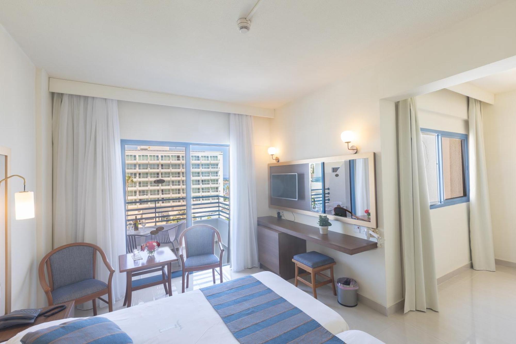 Iliada Beach Hotel Protaras Bagian luar foto