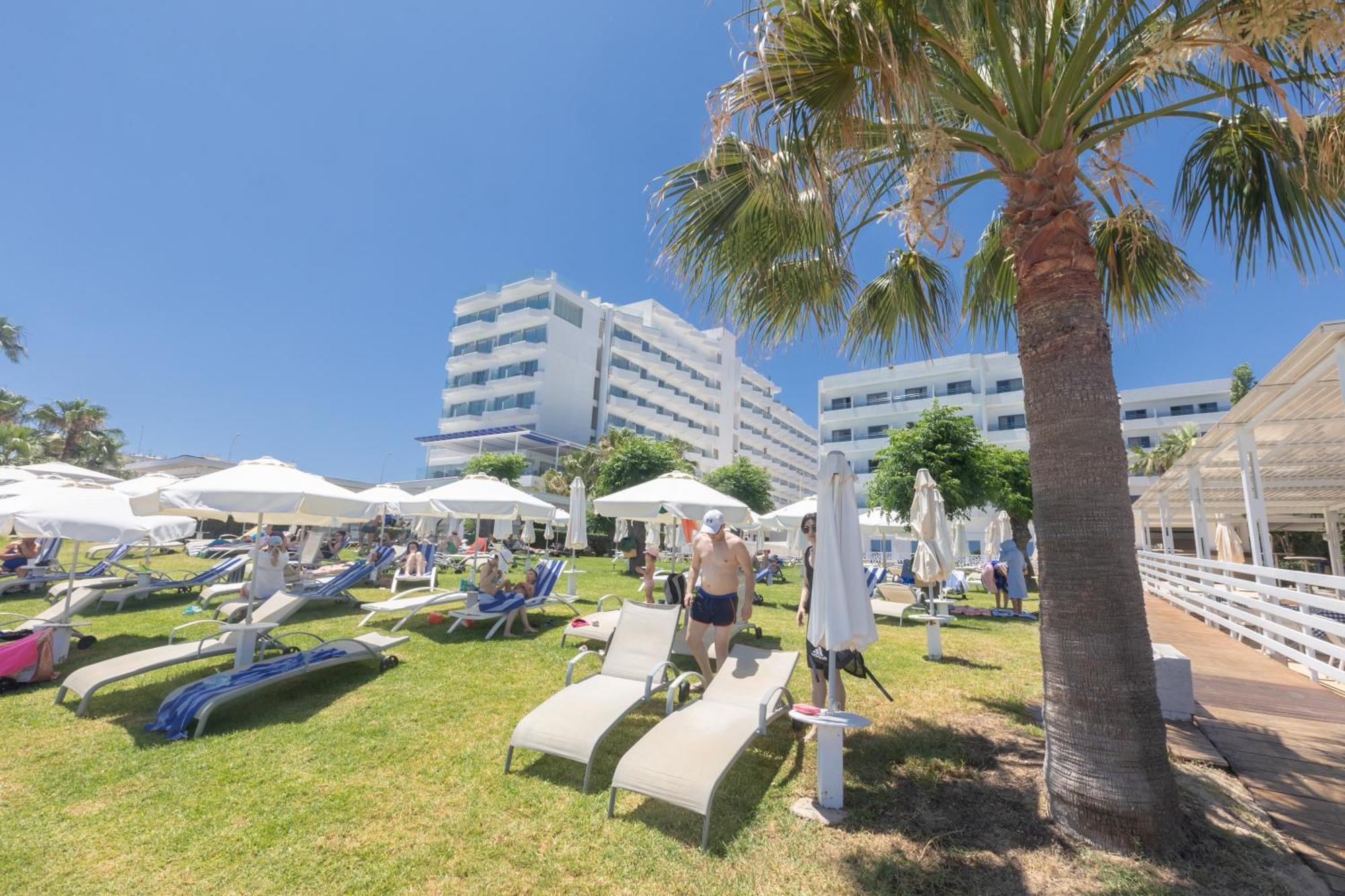 Iliada Beach Hotel Protaras Bagian luar foto