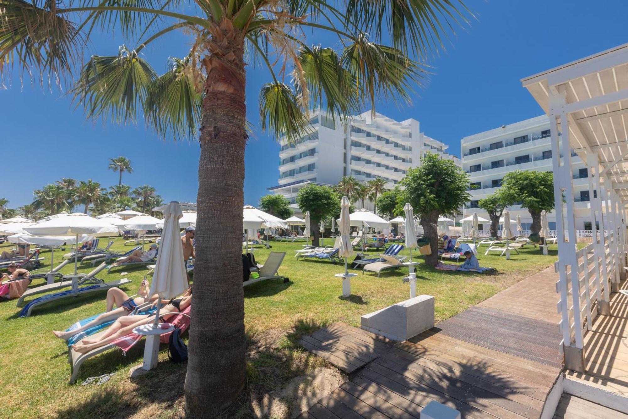 Iliada Beach Hotel Protaras Bagian luar foto